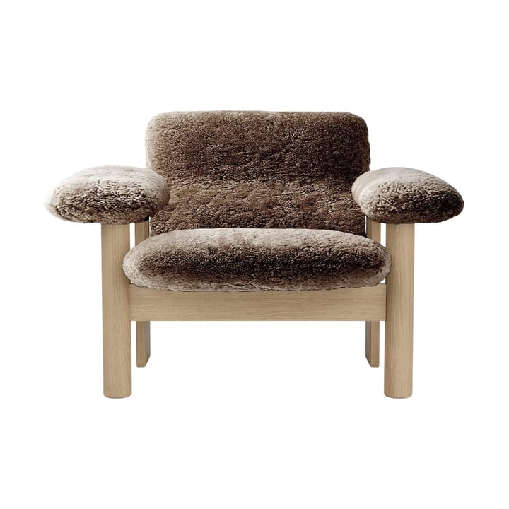 Sillón Brasilia low back, Natural oak-Sahara sheepskin curly Audo Copenhagen