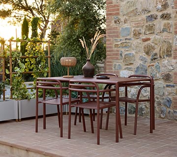 Silla con reposabrazos Bliss - Desert red - Cane-line