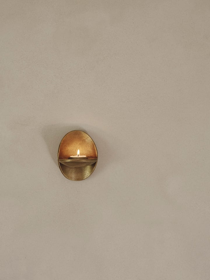 Portavelas de pared Agapé - Brass finish - ferm LIVING