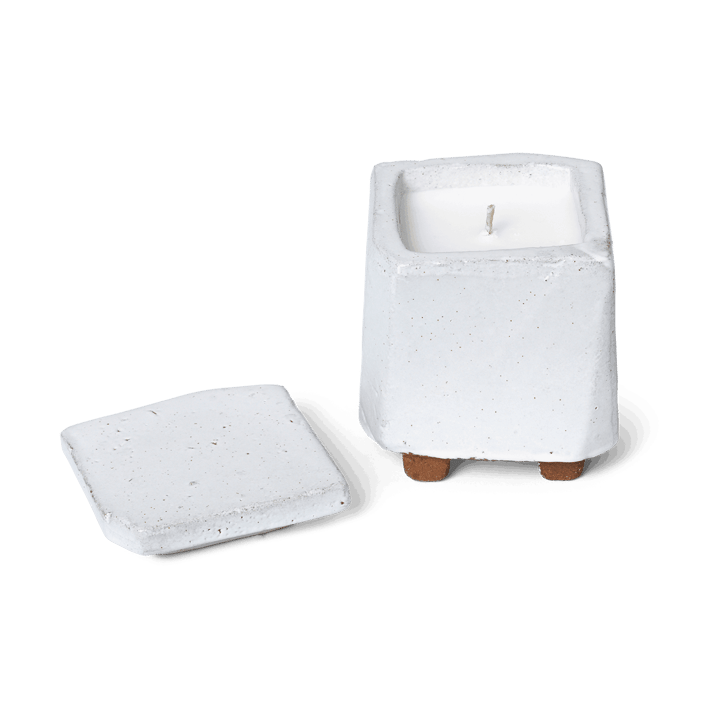 Vela perfumada Kurinu 40 h - White - ferm LIVING