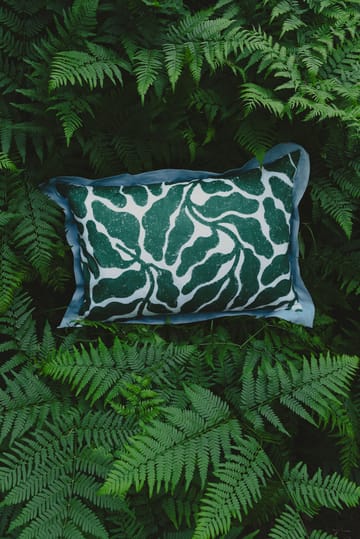 Funda de cojín Leaves con ala contrastante 48x68 cm - Green-blue - Fine Little Day