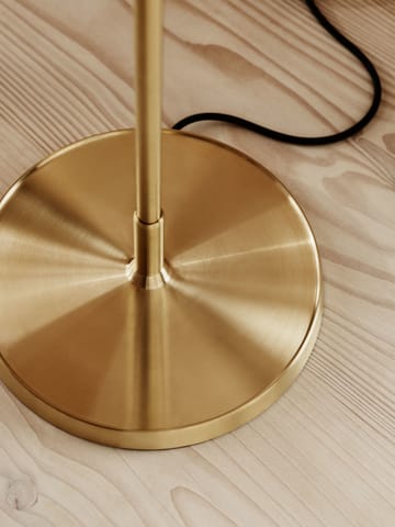 Lámpara de pie Clam 128 cm - Opal-brass - Fritz Hansen