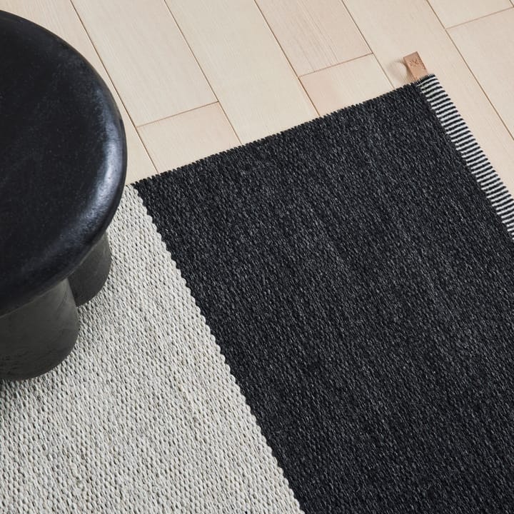 Alfombra Wide Stripe Icon, Midnight black 554 240x165 cm Kasthall