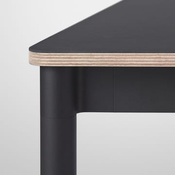 Mesa Base - Oak, base negra, borde de madera contrachapada, 250x90 cm - Muuto