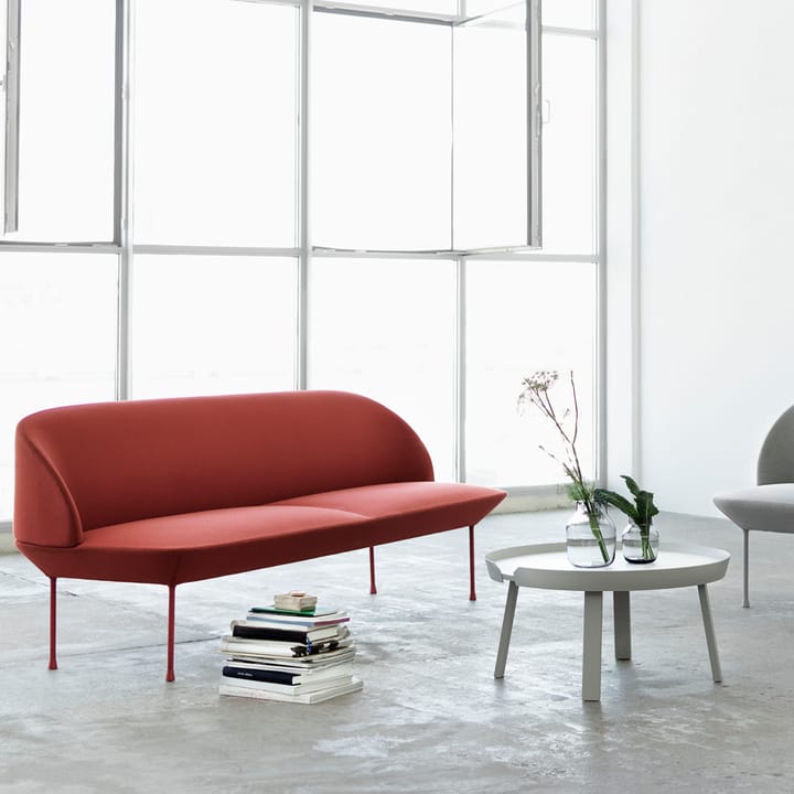 Sofá de 2 plazas Oslo, Steelcut 660-Dark red Muuto