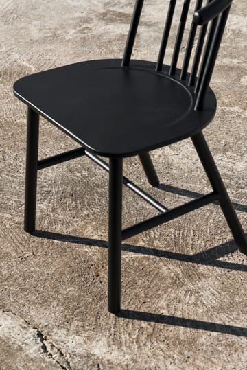 Silla de comedor VIOR - Roble lacado en negro - NJRD