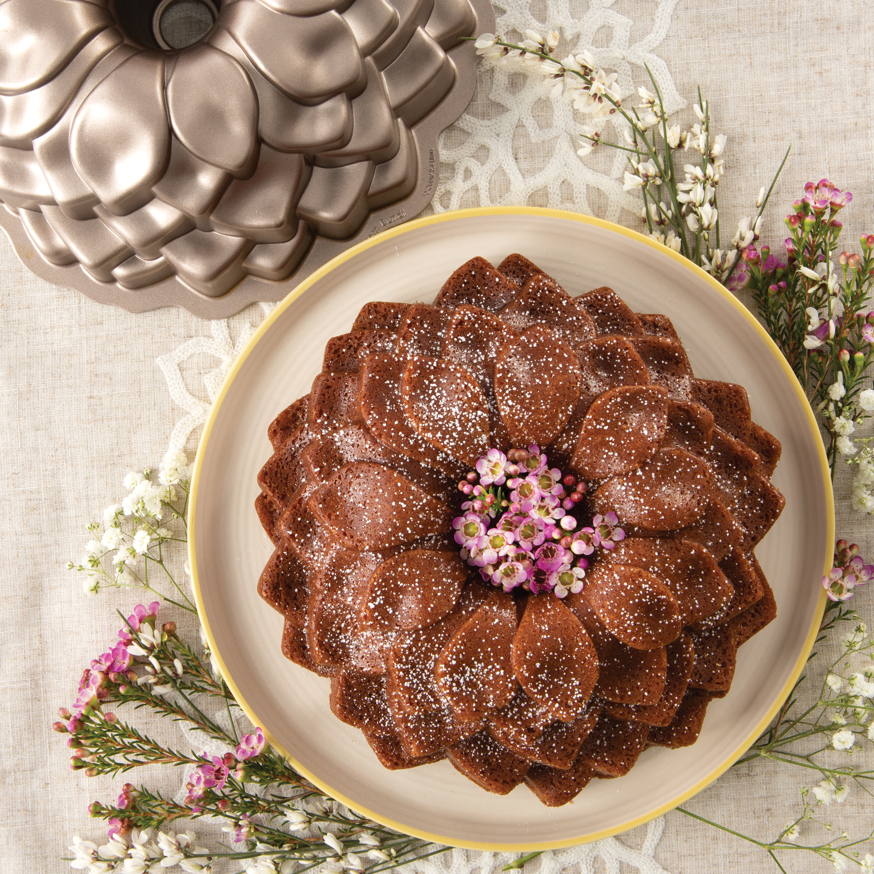 Molde de horno Nordic Ware blossom bundt, Nordic Ware