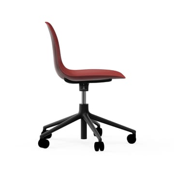 Silla de oficina Form chair swivel 5W - Rojo, aluminio negro, ruedas - Normann Copenhagen