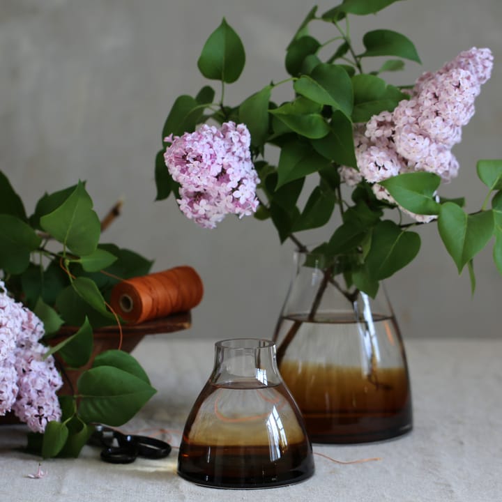 Jarrón Flower Vase no. 1, Burnt sienna Ro Collection