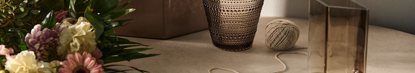 Guías de regalos e ideas para regalar en Nordic Nest. Aquí, jarrones de Iittala.
