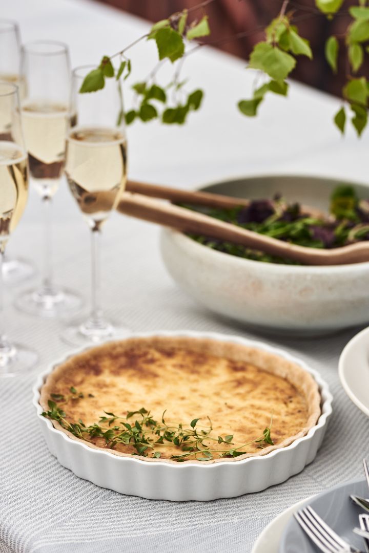 El clásico pastel de Västerbotten es un plato tradicional sueco de verano y la comida
perfecta para una fiesta estival en el jardín.